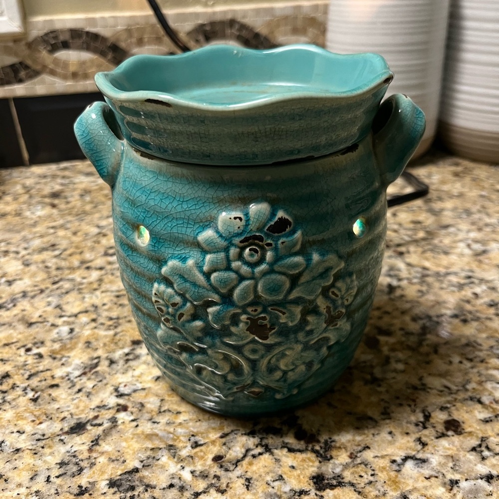Scentsy Rustic Bloom Turquoise Wax Warmer
